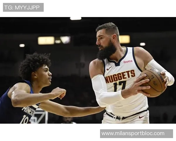 季前赛火药味十足约基奇与戈贝尔激烈对抗引发冲突 季前赛火药味十足约基奇与戈贝尔激烈对抗引发冲突