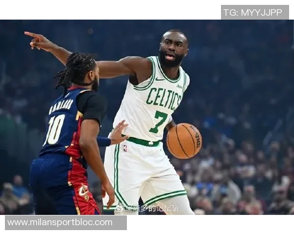 杰伦布朗状态火热助凯尔特人取得4胜1负佳绩场均31分7板表现抢眼
