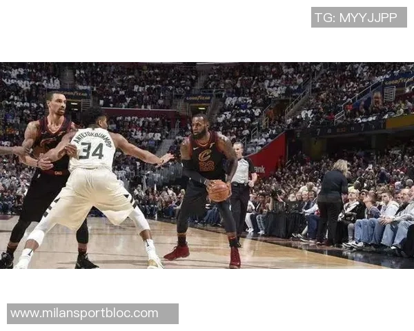 字母哥再创历史第八次30分钟内砍下30分15板成就无人可比