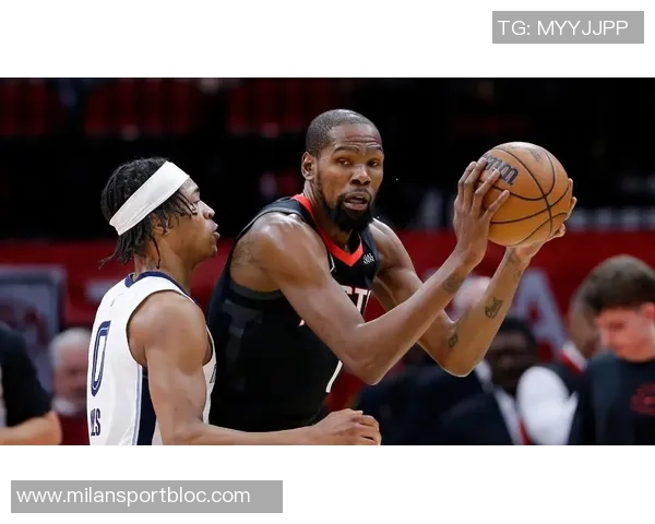 火箭半场领先灰熊9分阿门表现出色申京贡献全面莫兰特状态低迷