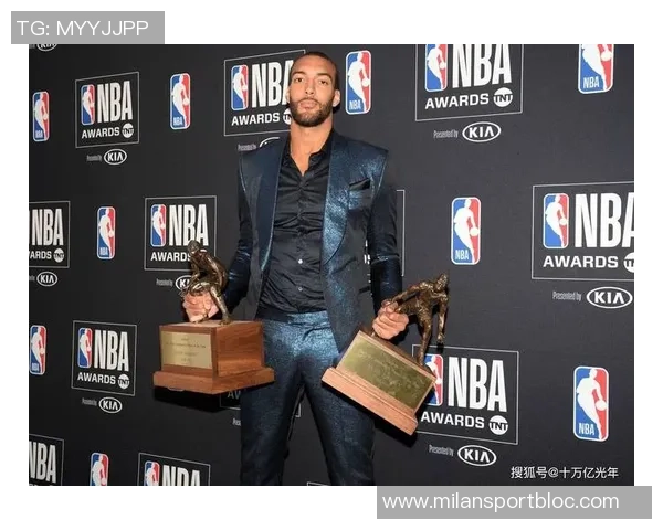 芬奇称赞戈贝尔防守能力极强认为他是联盟顶尖防守球员之一