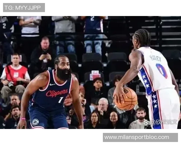 小琼斯与哈登小卡祖巴茨联手展现惊人净效率值得首发机会